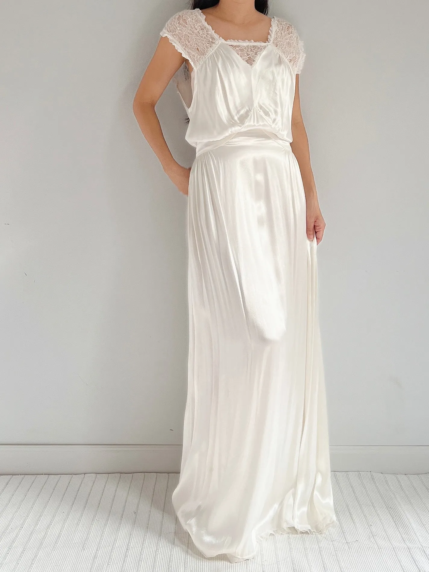 1930s Satin and Lace Dress - M
