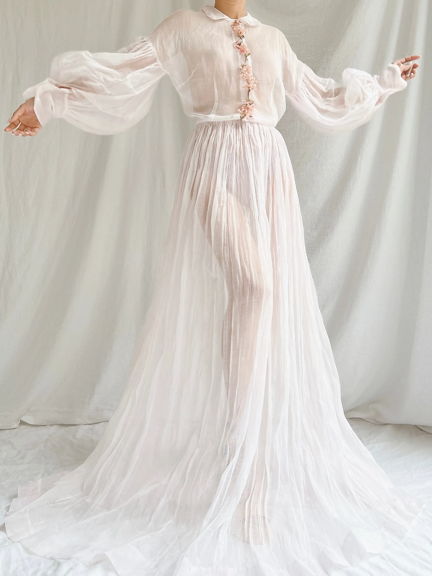 1940s Sheer Organdy Puff Sleeves Gown - M