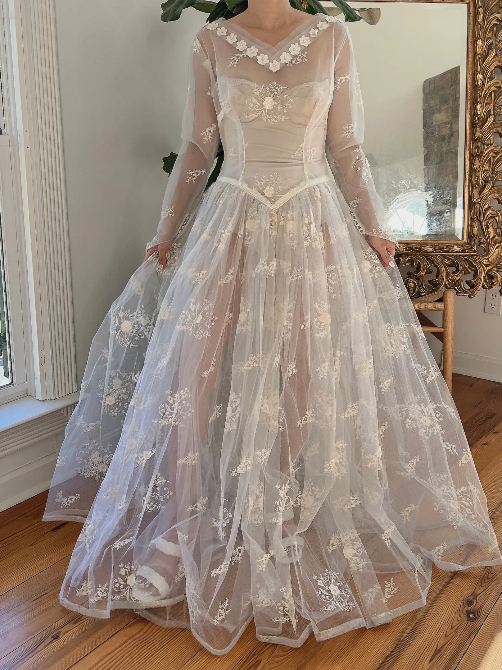 1950s Sheer Embroidered Net Dress - S/M