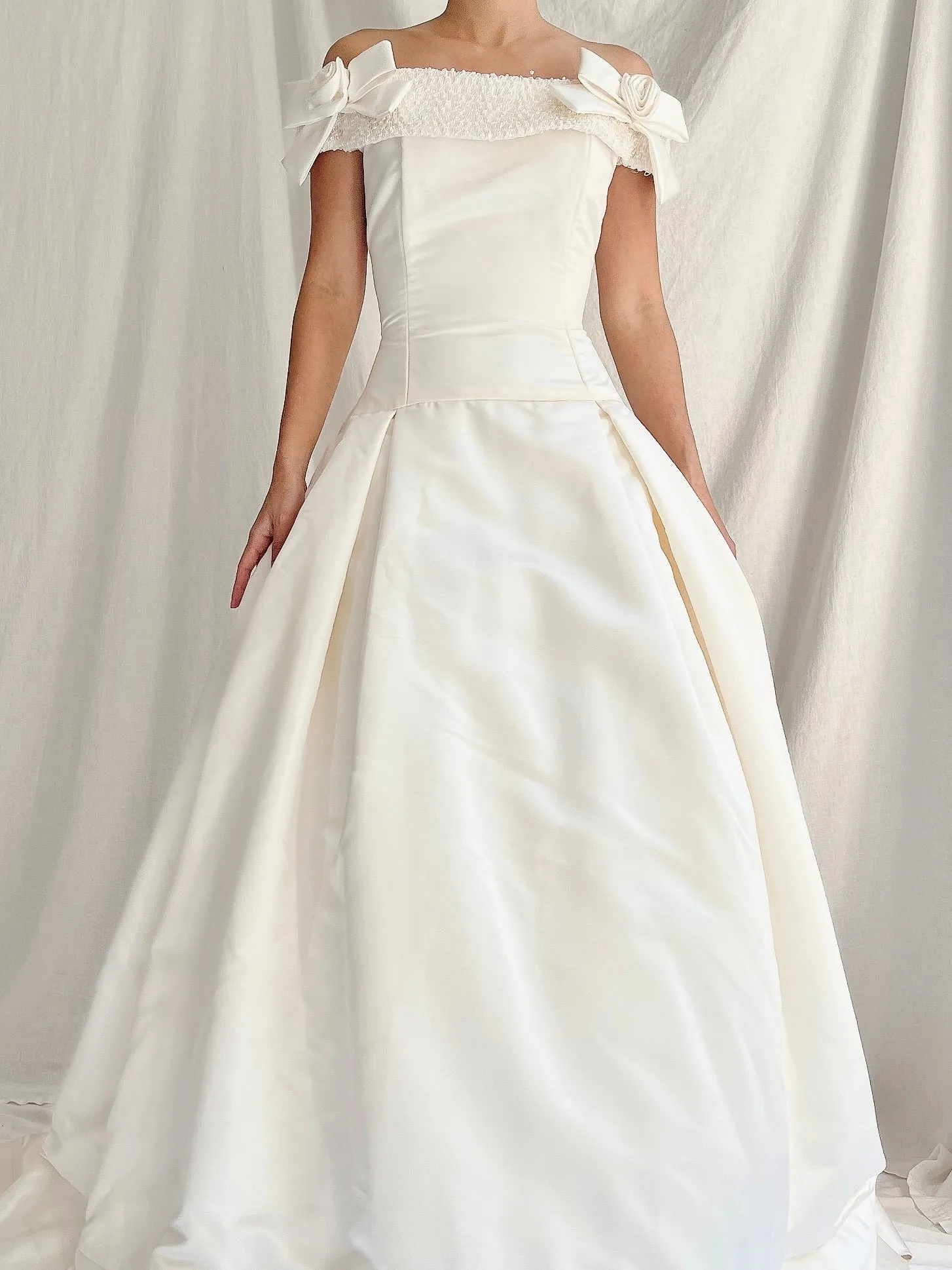 2000s Demetrios Satin Off-the-Shoulder Gown - XS/2-4