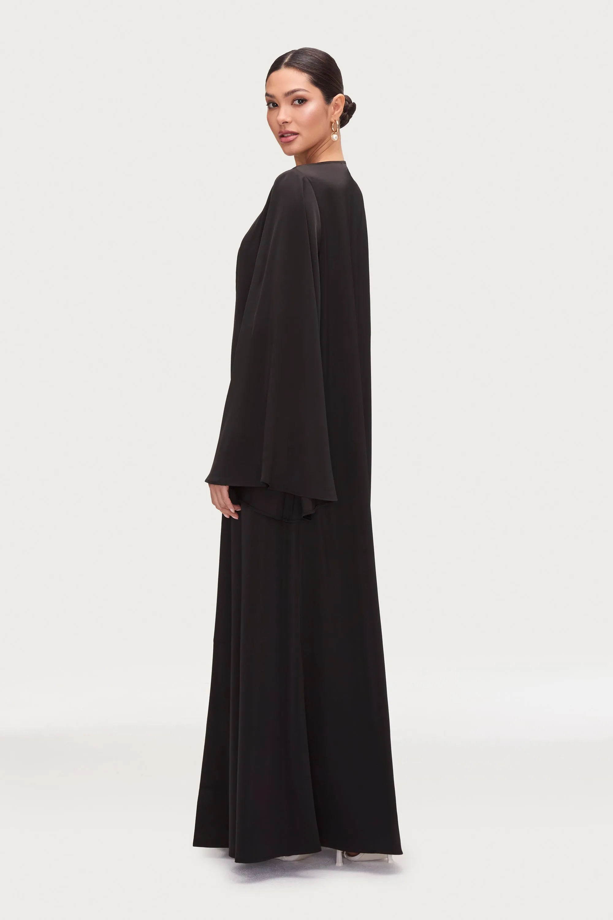 Arwa Flare Sleeve Open Abaya - Black