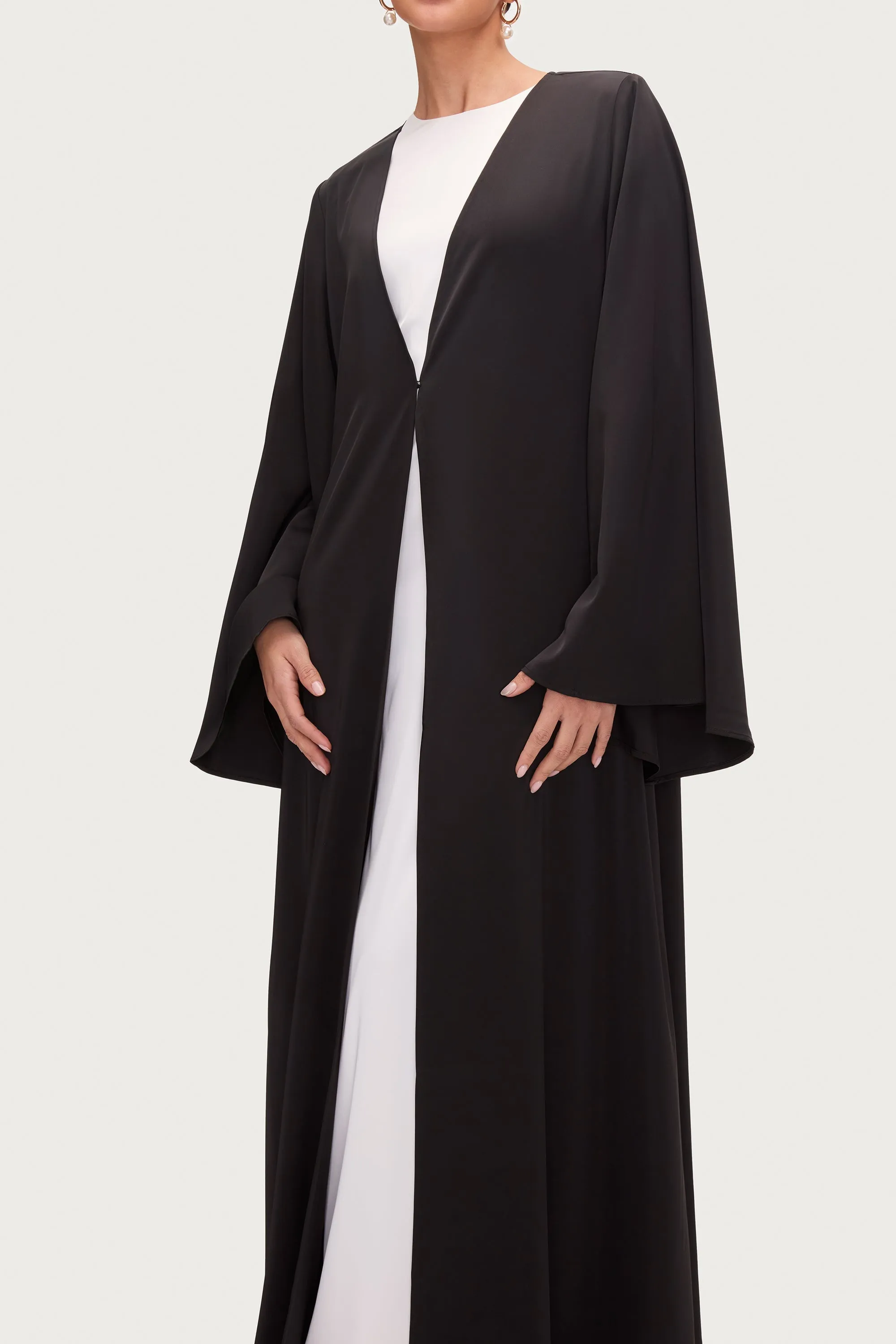 Arwa Flare Sleeve Open Abaya - Black