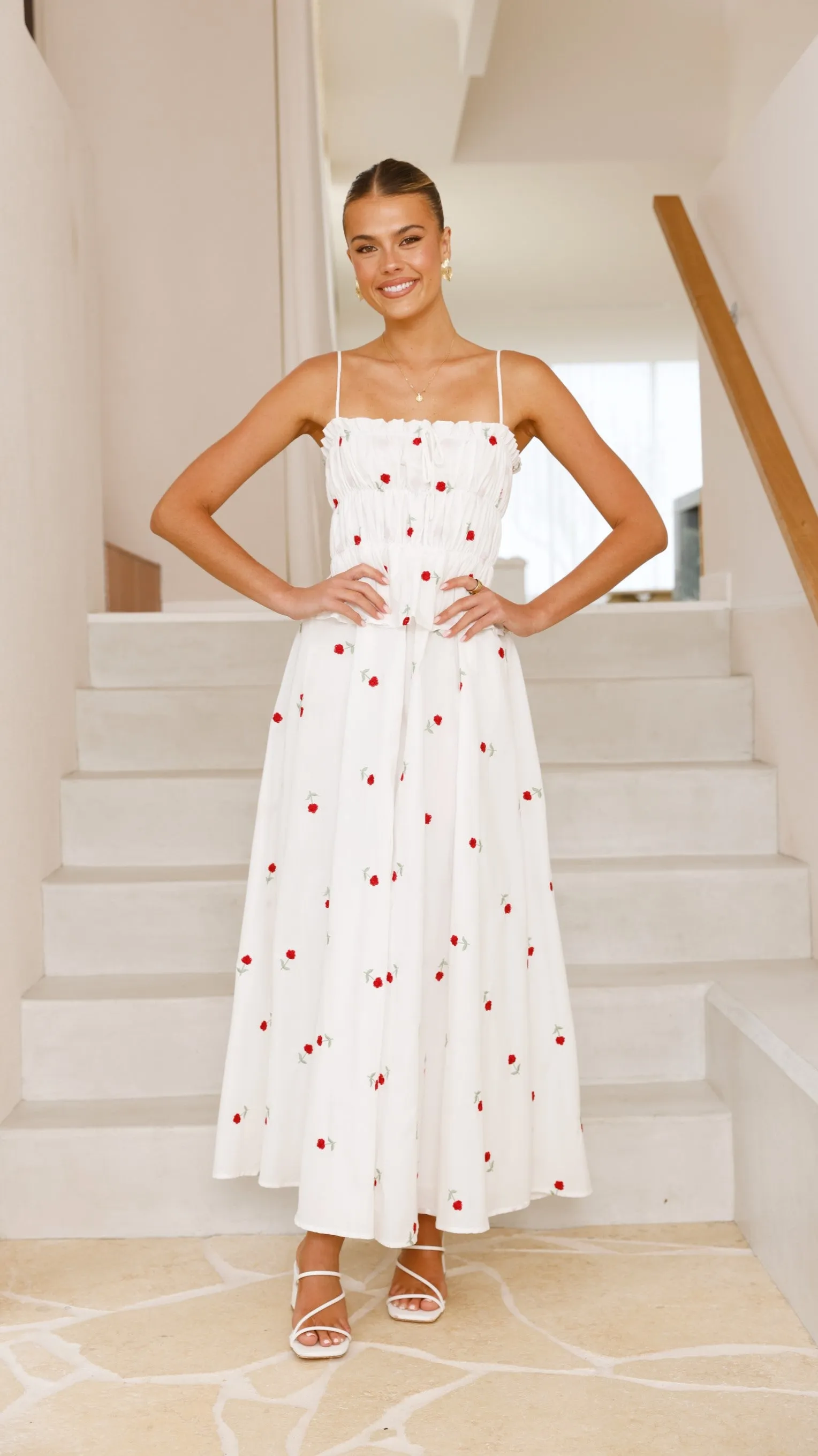 Misty Maxi Dress - White / Red Floral