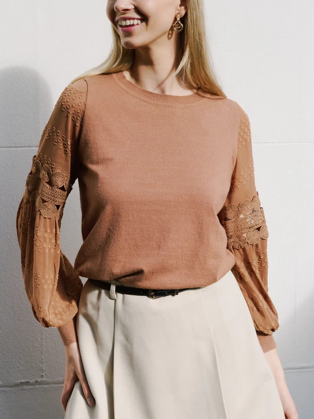 STATEMENT SLEEVE KNIT
