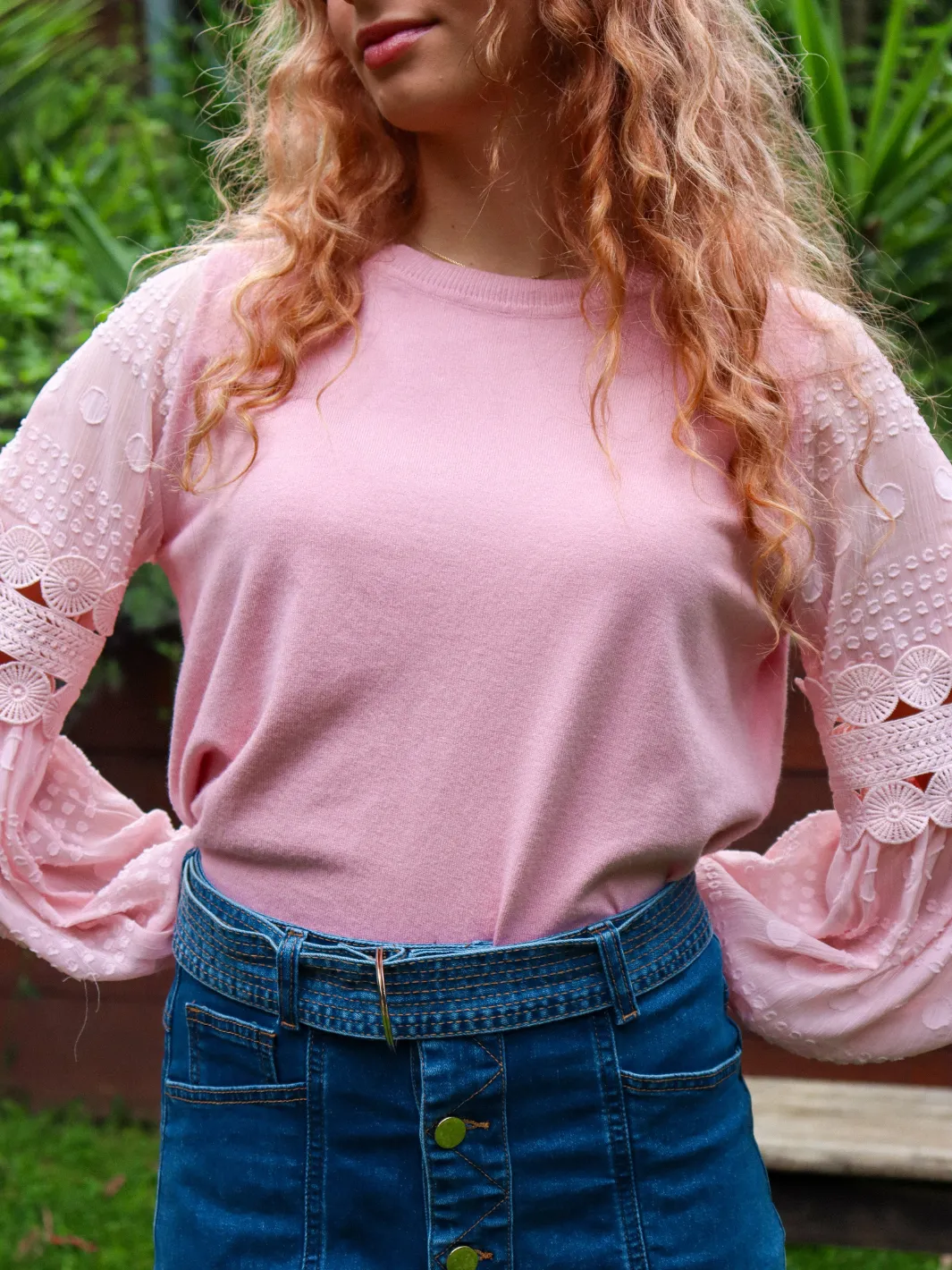 STATEMENT SLEEVE KNIT