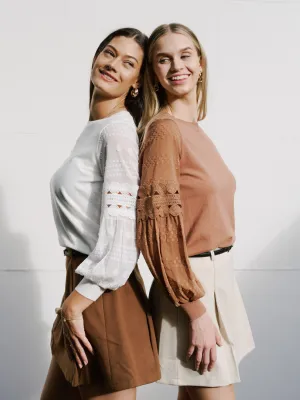 STATEMENT SLEEVE KNIT