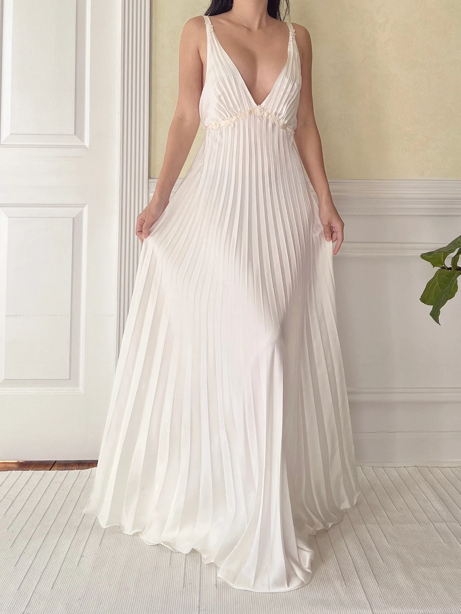 Vintage Pleated Ivory Satin Dress - M