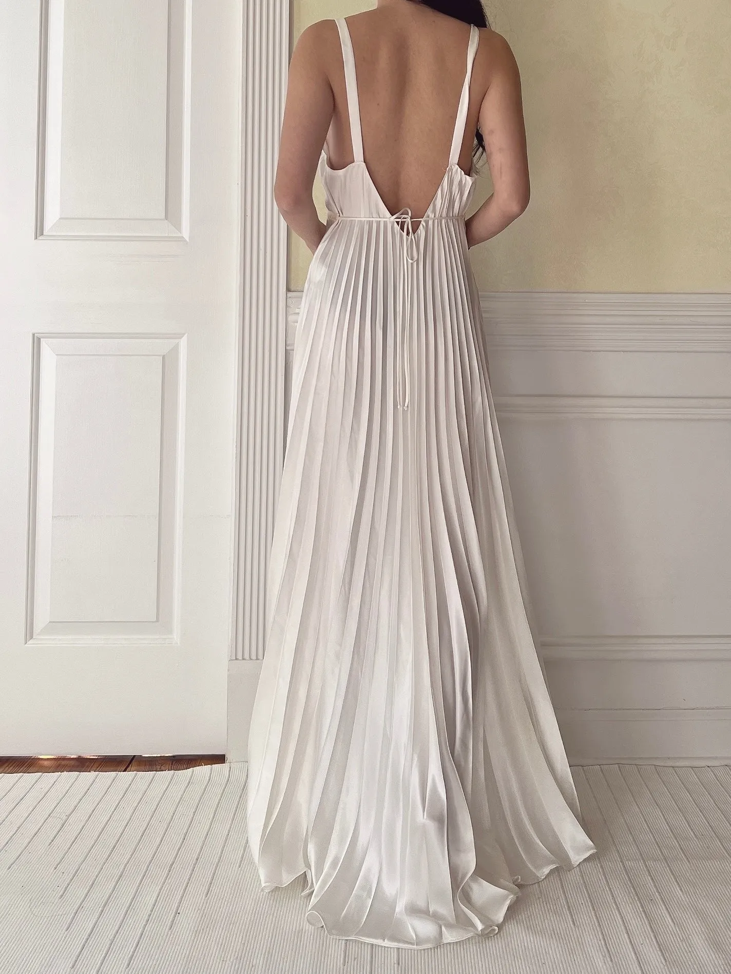 Vintage Pleated Ivory Satin Dress - M
