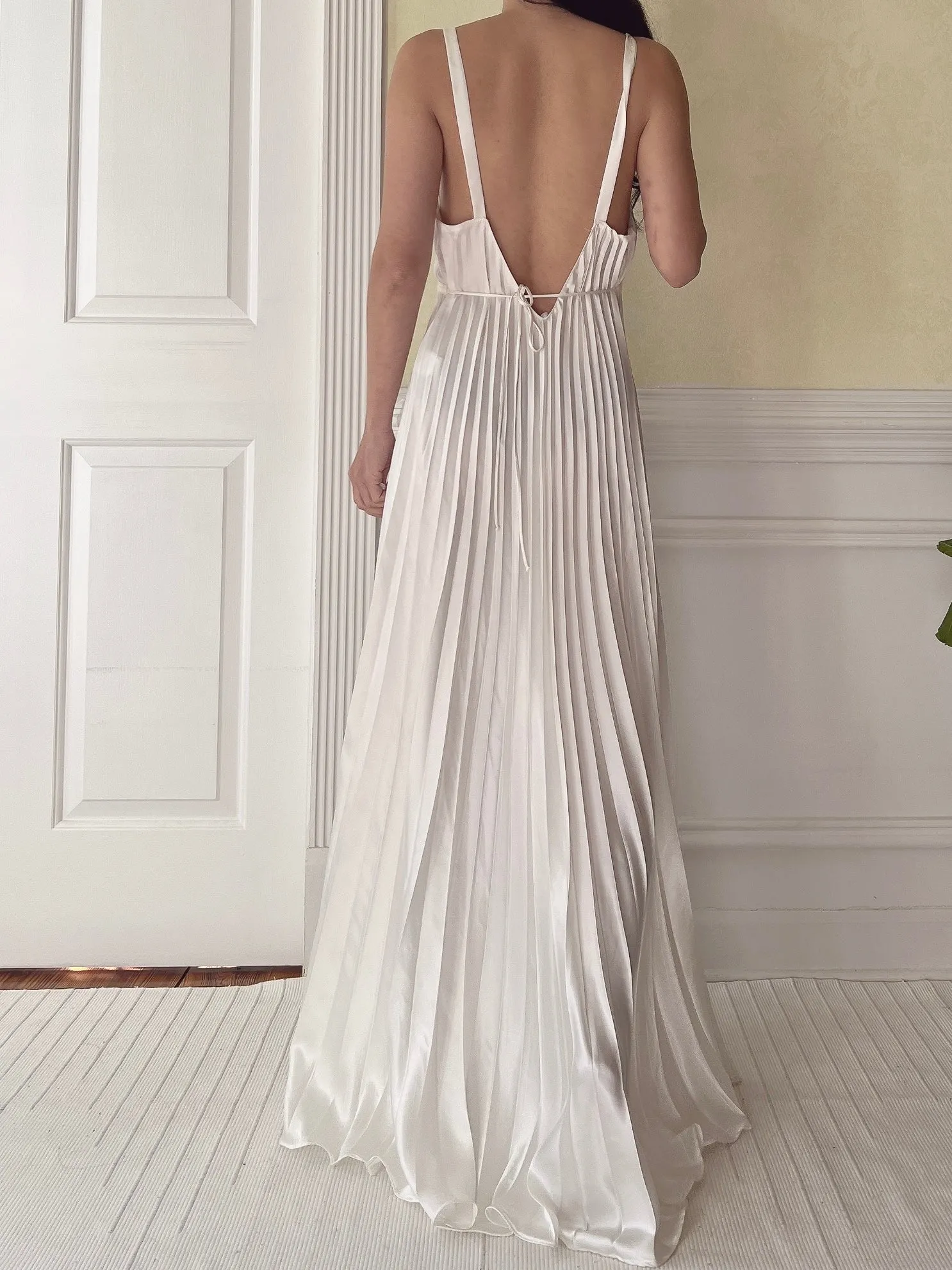 Vintage Pleated Ivory Satin Dress - M