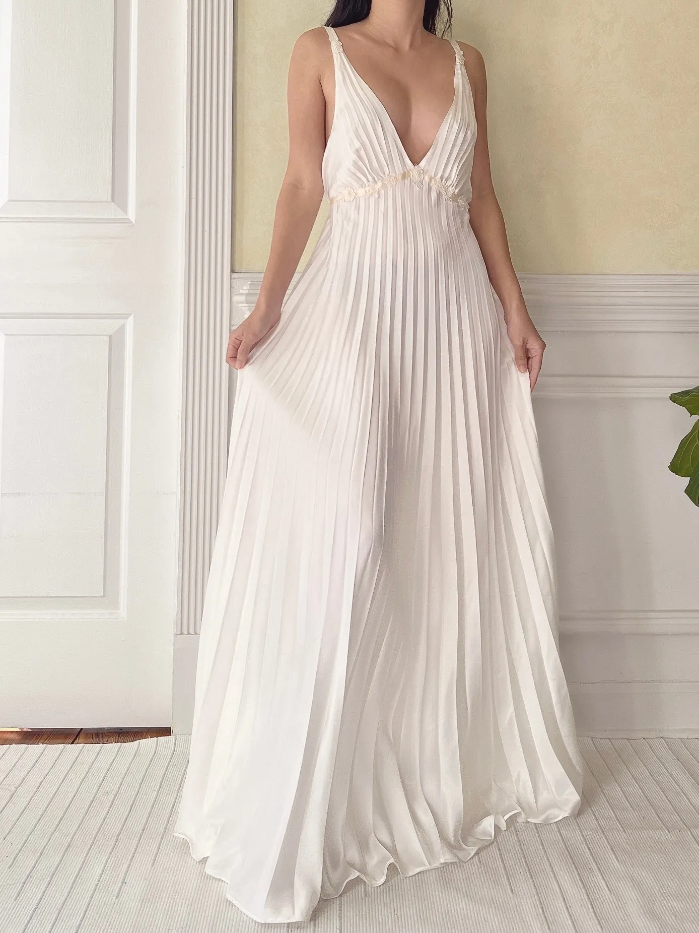 Vintage Pleated Ivory Satin Dress - M